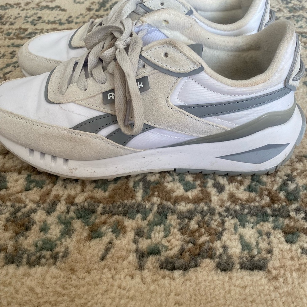 Reebok White and Gray Sneakers - Picture 3 of 7